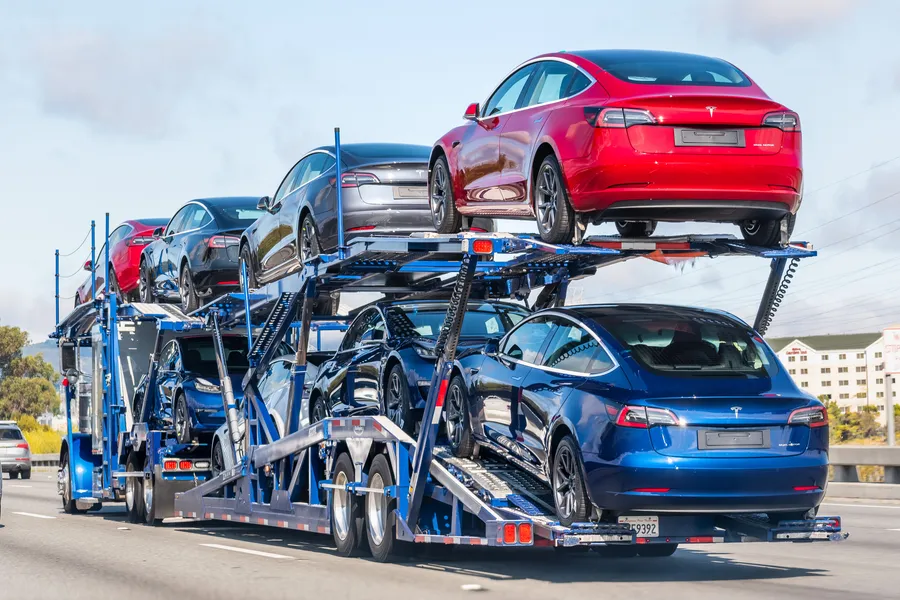 How Vehicle Hauling Services Simplify Auto Salvage Operations in Henderson, TX